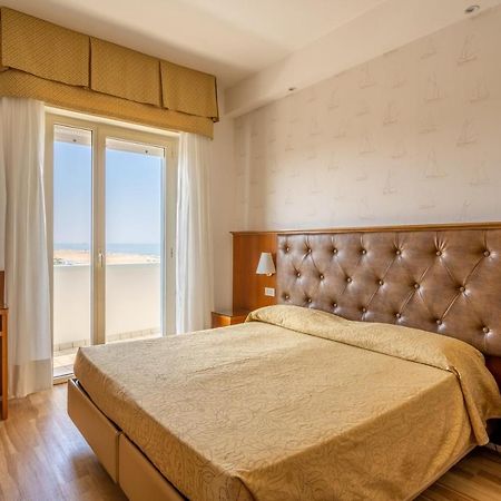 Hotel Astor Rimini Dış mekan fotoğraf