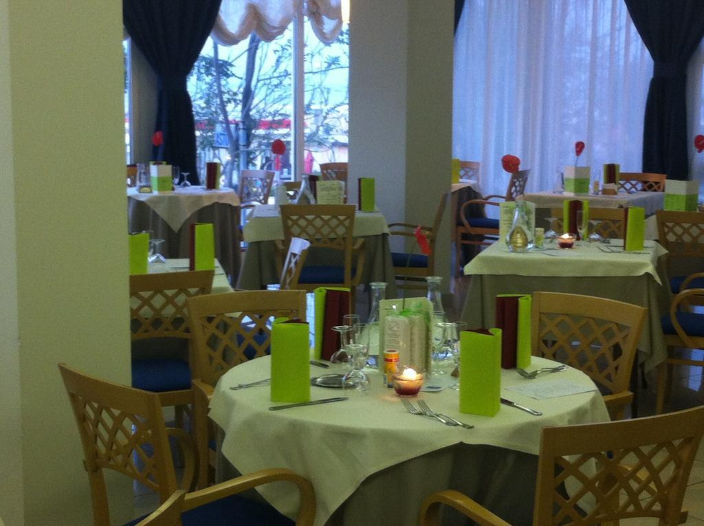 Hotel Astor Rimini Dış mekan fotoğraf