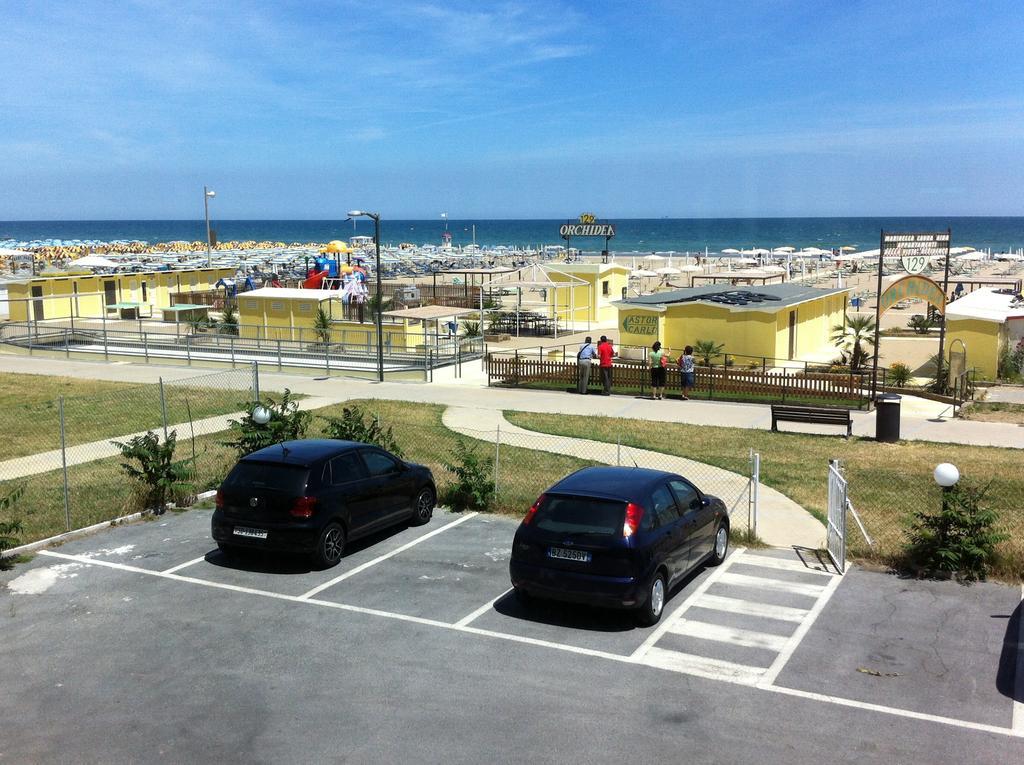 Hotel Astor Rimini Dış mekan fotoğraf