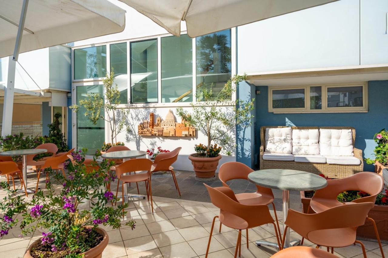 Hotel Astor Rimini Dış mekan fotoğraf