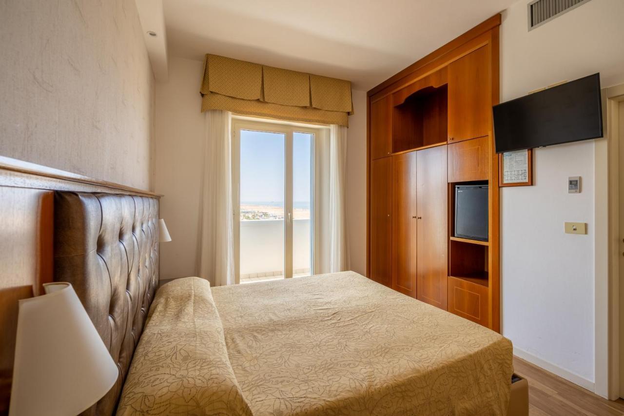 Hotel Astor Rimini Dış mekan fotoğraf