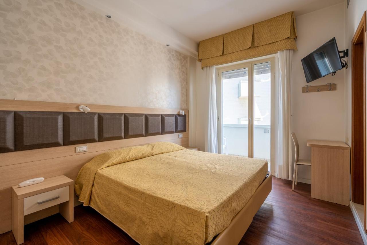Hotel Astor Rimini Dış mekan fotoğraf