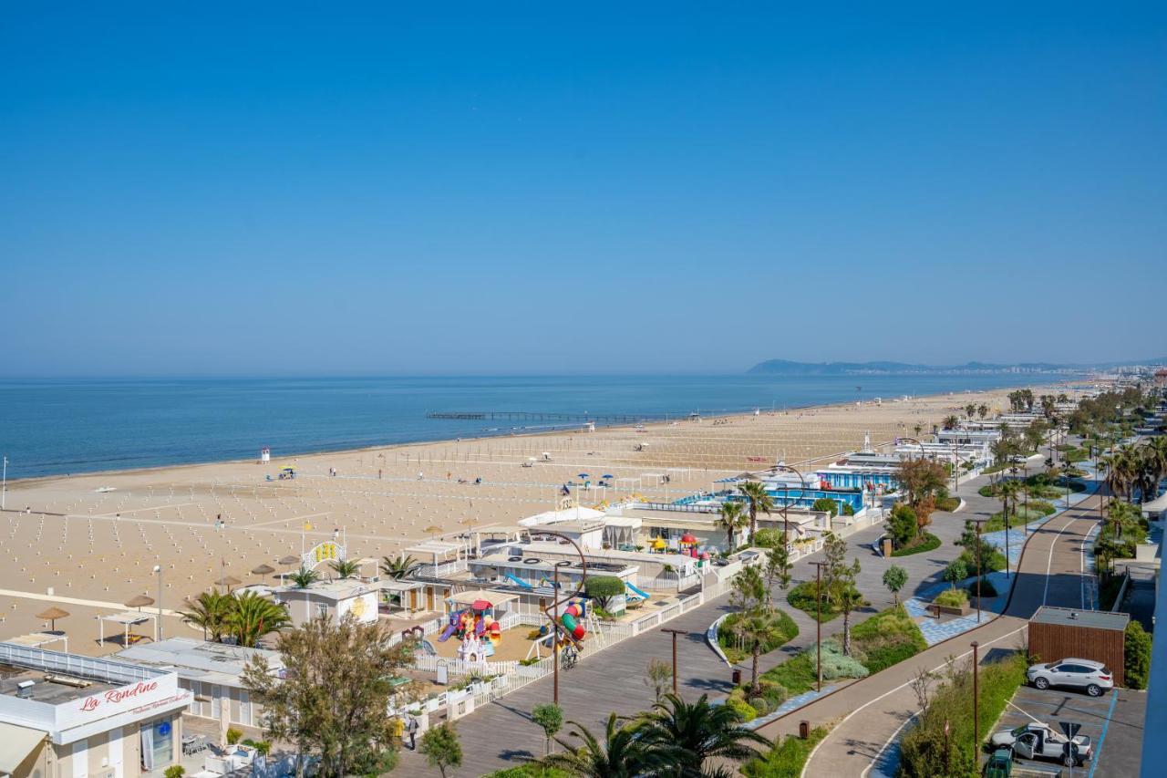 Hotel Astor Rimini Dış mekan fotoğraf