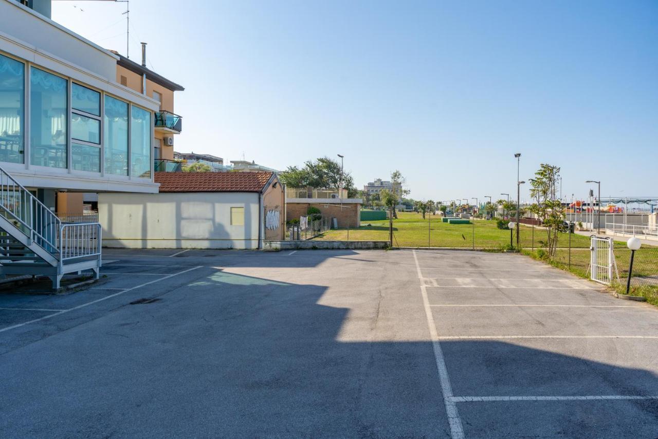 Hotel Astor Rimini Dış mekan fotoğraf