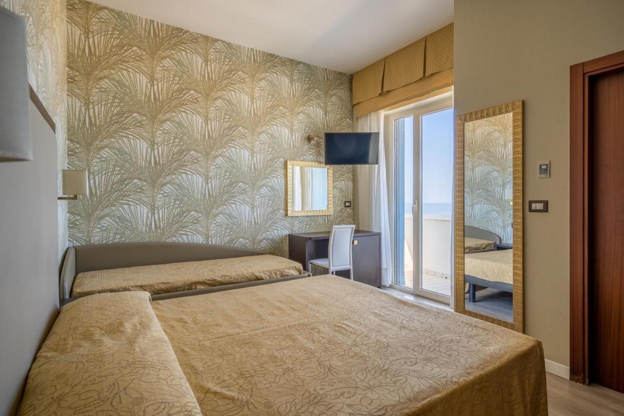 Hotel Astor Rimini Dış mekan fotoğraf