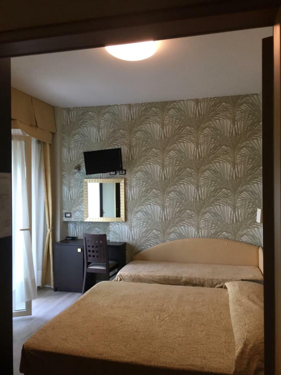 Hotel Astor Rimini Dış mekan fotoğraf