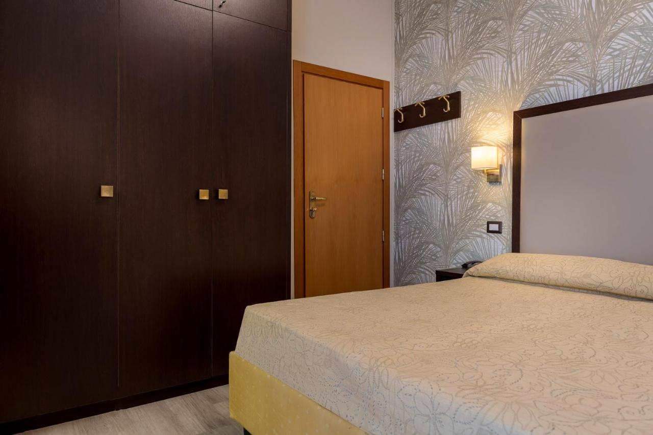 Hotel Astor Rimini Dış mekan fotoğraf